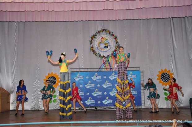 Воспитанники луганского народного цирка «Родник»  оказались самыми рослыми гостями «Перлини Донеччини».