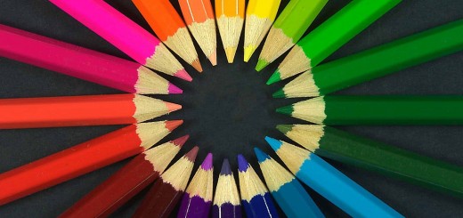 1200px-Colouring_pencils